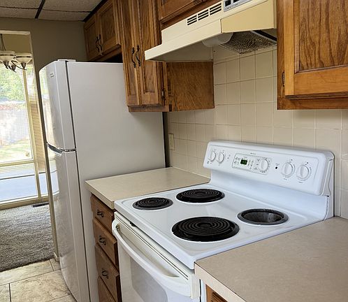 3rd image of 3505 Fleetwood Dr