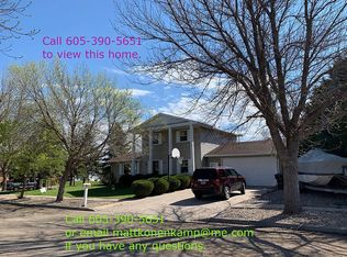819 Cherry Dr, Pierre, SD 57501