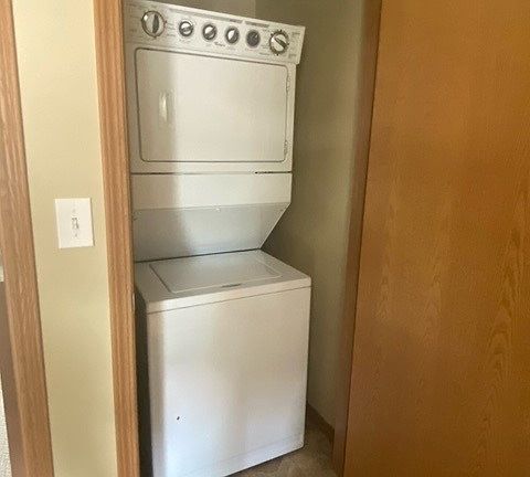 4th image of 513 Wheeling Ave