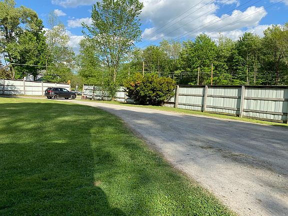 4th image of 21 Ewain Dr