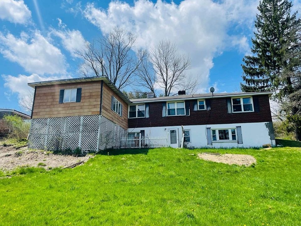 2nd image of 326 Gratsinger Rd