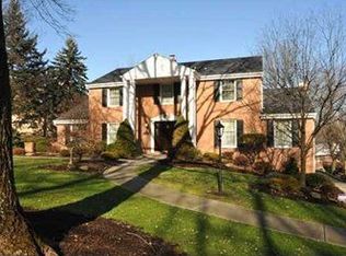 2245 Clairmont Dr, Pittsburgh, PA