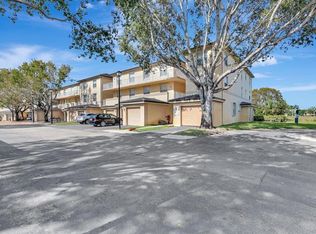 2060 Greenview Shores Blvd APT 304, Wellington, FL 33414