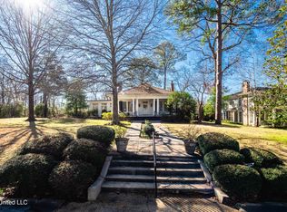 1025 Pinehurst Pl, Jackson, MS 39202