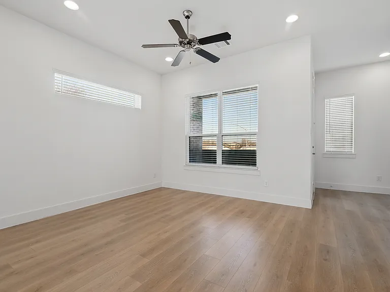 1741 W Cantey St — Photo 5