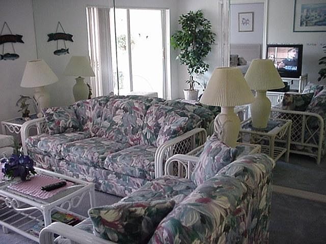1st image of 154 Springs Ln #154
