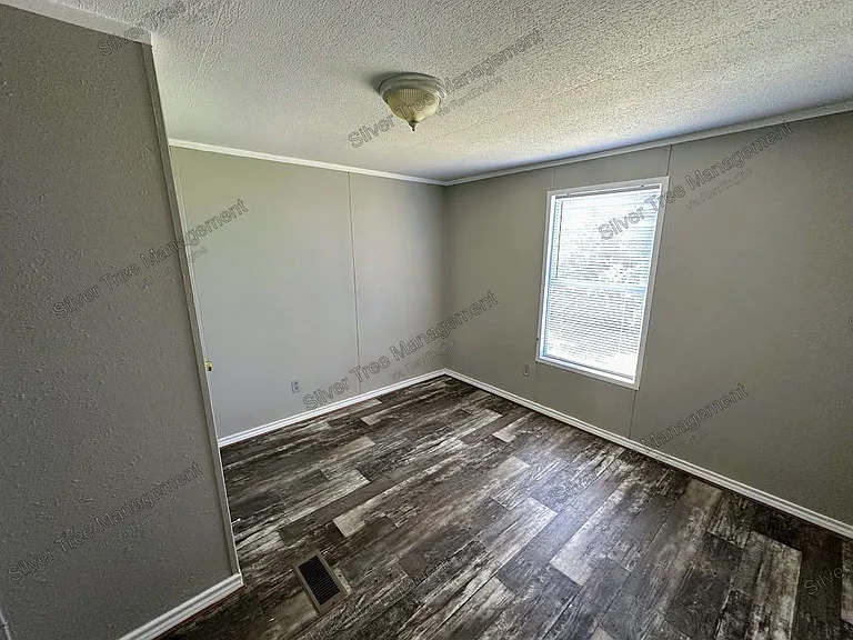 266 Lark Meadow Dr #B — Photo 14