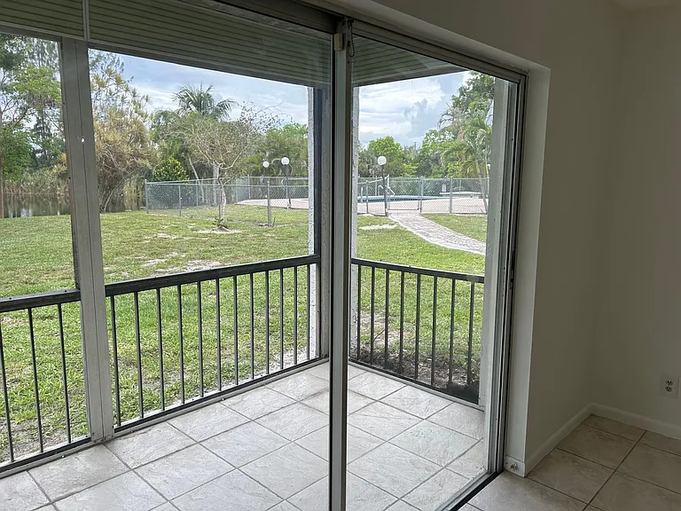 3300 Spanish Moss Ter — Photo 30