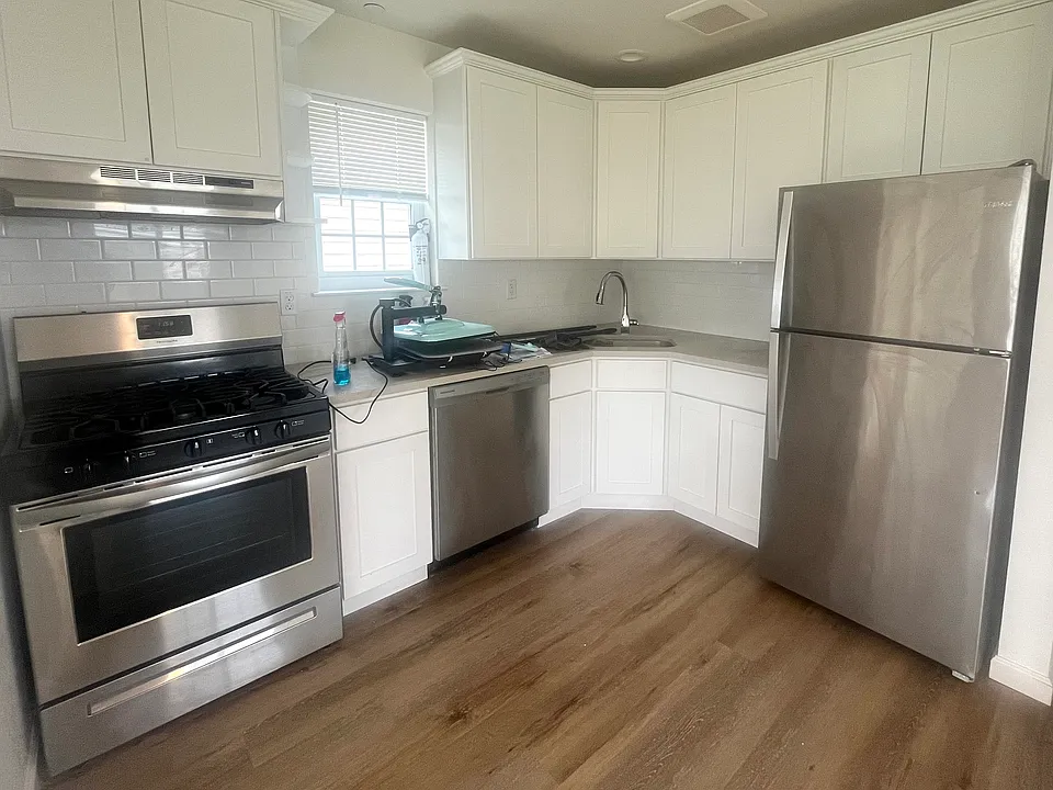 6261 De Costa Ave #2