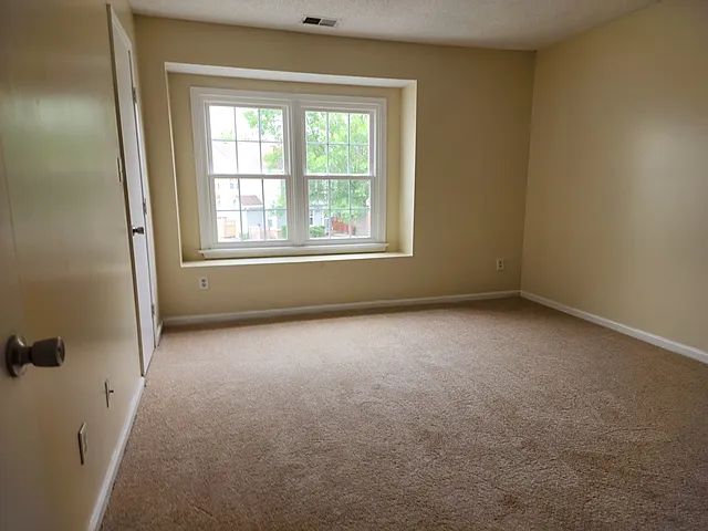 5326 Lake Victoria Arch — Photo 14