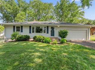 1111 Edgewater Ave, Arden Hills, MN 55112