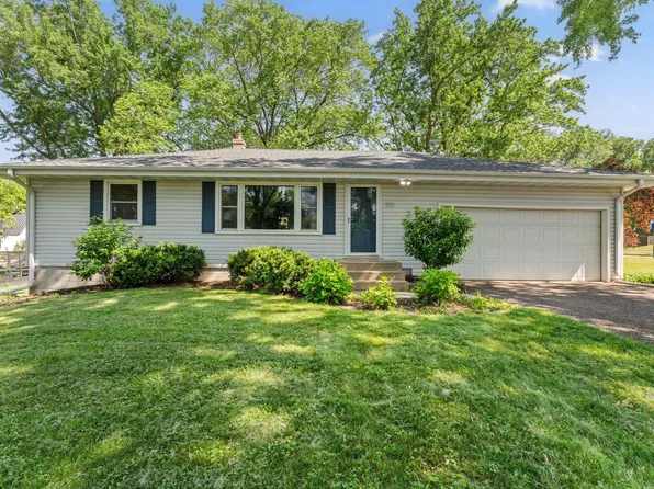 1111 Edgewater Ave, Arden Hills, MN 55112