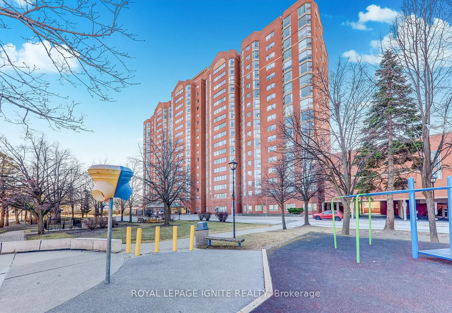 3 bed, $2,800 — Photo 1