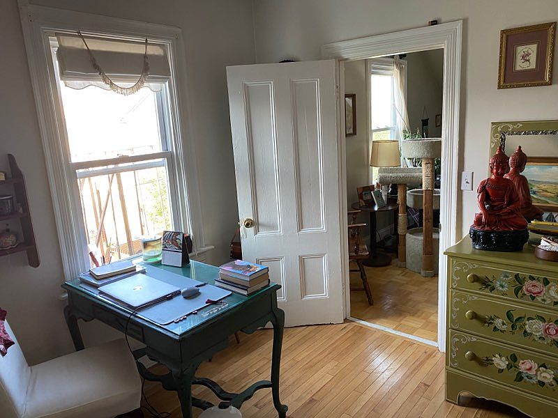 1st image of 134-136 Chapin Ave