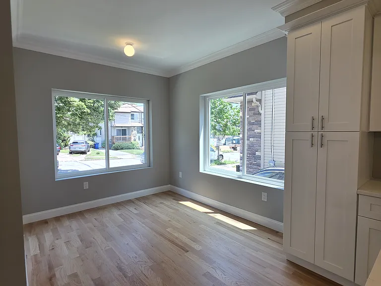 McKee Ave — Photo 21
