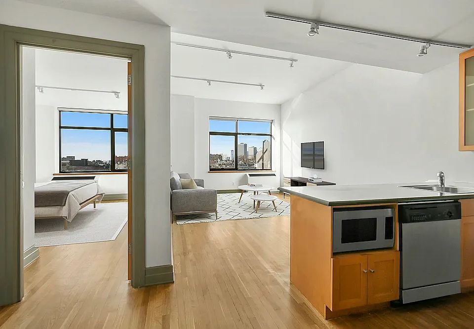 1st image of 125 Court St #5