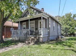921 W Grove St, Bloomington, IL