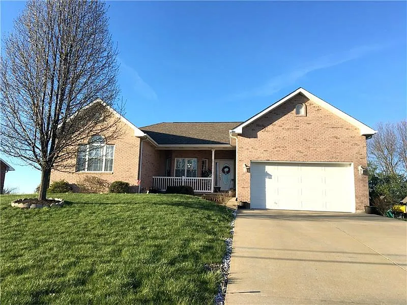 118 Columbia Dr photo 1