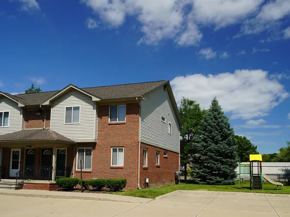 18530 E Forteen Mile Rd APT 2, Fraser, MI 48026