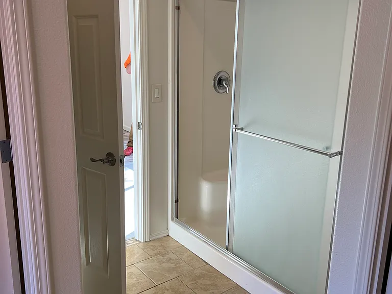 918 SE Portlandia Ave — Photo 9