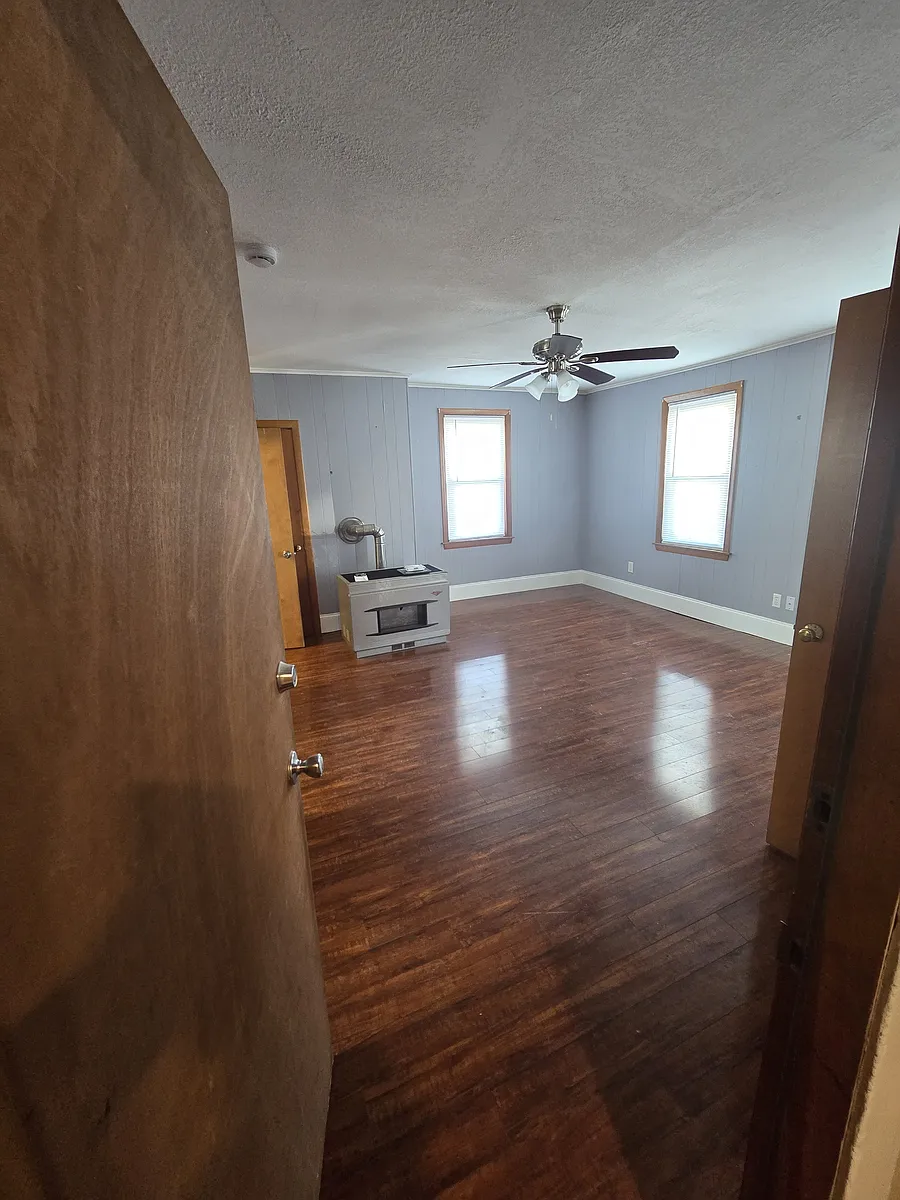 Building Photo - 255 Montaup St #1N