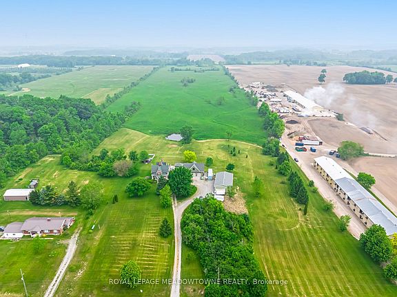2nd image of 965 Metler Rd