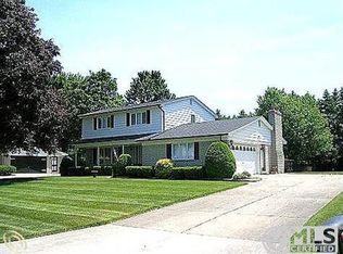 5976 Wilmington Dr, Shelby Township, MI 48316