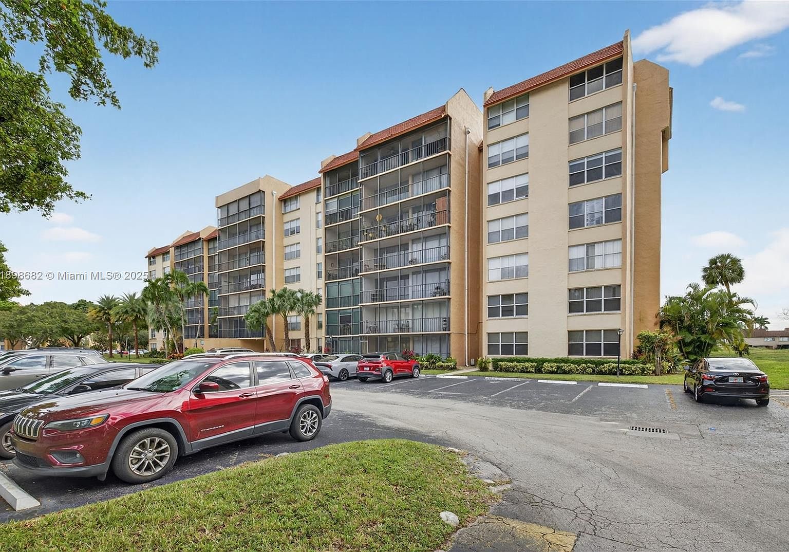 3821 Environ Blvd APT 411