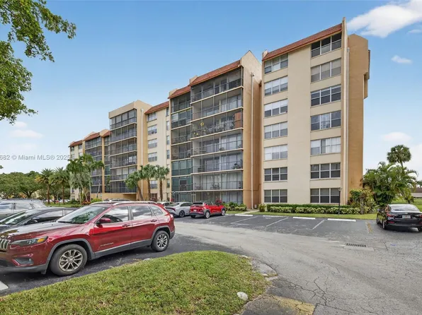 3821 Environ Blvd APT 411, Lauderhill, FL 33319