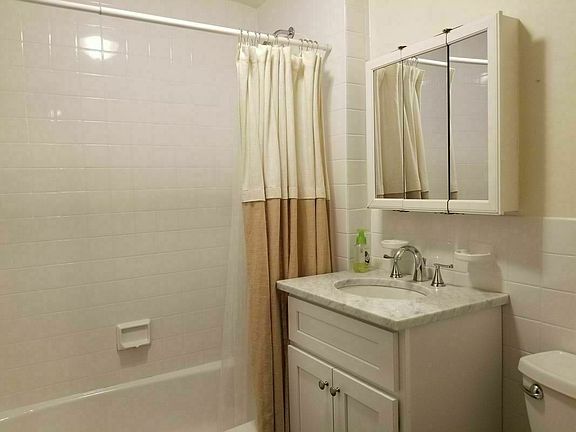 5th image of 305 Henry St APT 3