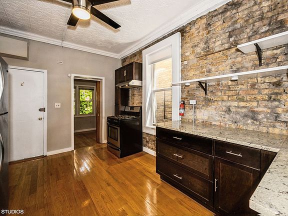 5th image of 1821 N Wolcott Ave Unit 1F