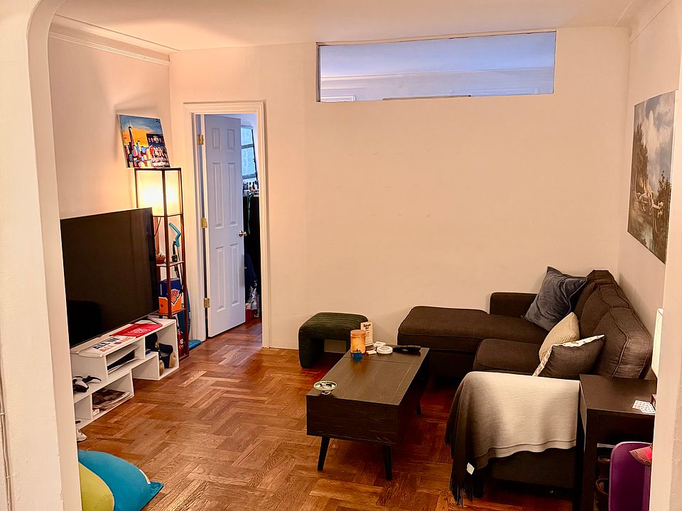 1st image of 208 E 28th St APT 1L