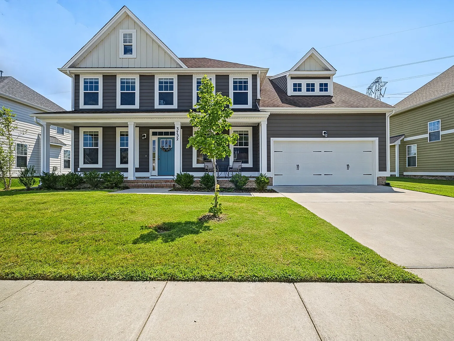 5 bed, 2.5 bath, 2976 sqft, $3,500 — Photo 1