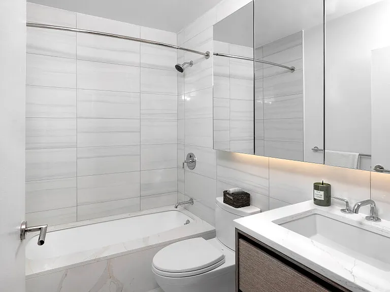 115 E 34th St #1808 — Photo 6