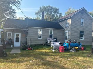 508 Coal St, Saint Charles, MI