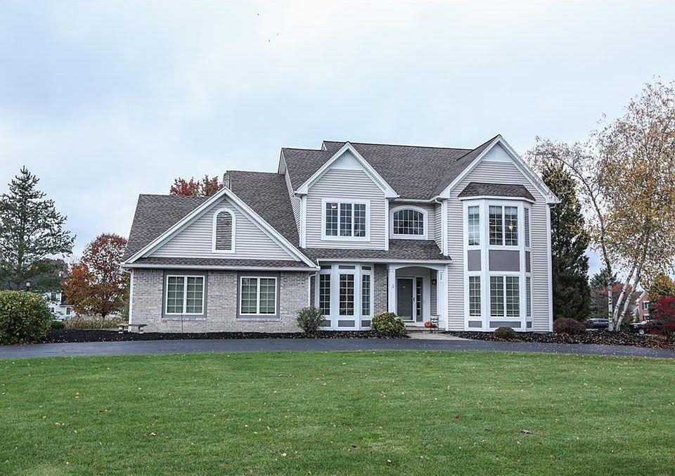 1st image of 32 Saybrooke Dr