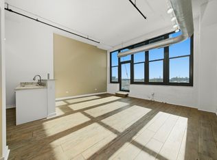 1224 W Van Buren Ave #504, Chicago, IL 60607