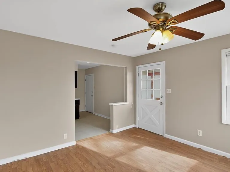 808 Bella Ln — Photo 10