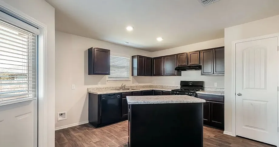 9546 Ranch Loop — Photo 4