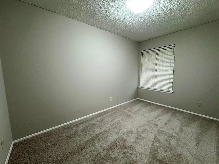 9502 Quail Village Ln — Photo 28