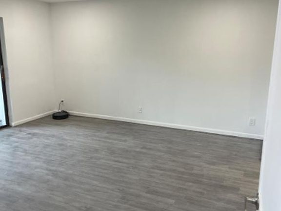 3rd image of 325 Deer Creek Wildwood Cir