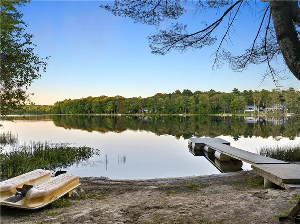 5 Lost Acres Dr, Glocester, RI 02814