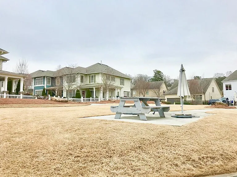 1678 Carr Cir NW — Photo 33