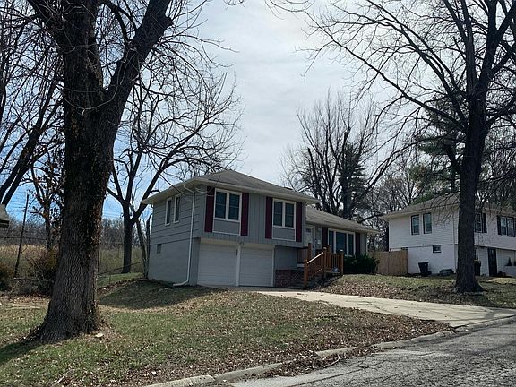 3rd image of 9613 Fremont Ave