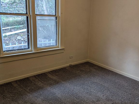 5th image of 214 Milliken St