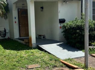 7411 Twin Sabal Dr, Miami Lakes, FL 33014