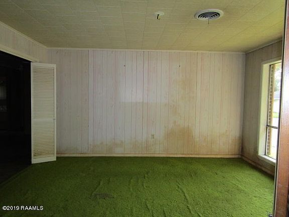 5th image of 104 E Coleman St