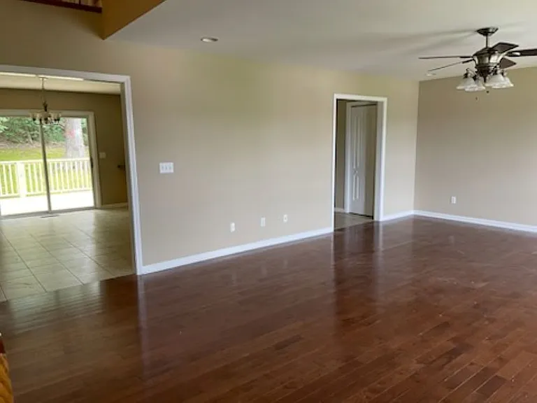 1625 Farmington Dr — Photo 10