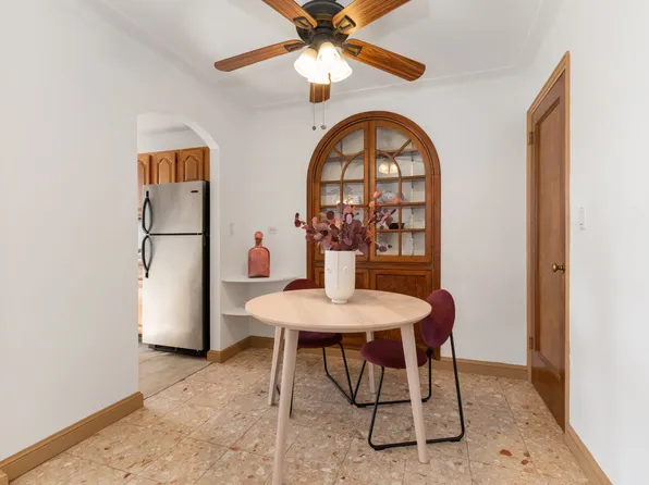 25-40 31st Avenue image 8 of 24