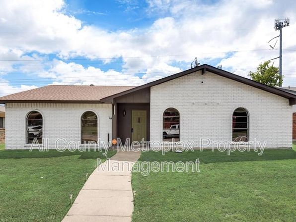2410 Cedar Elm Ln
